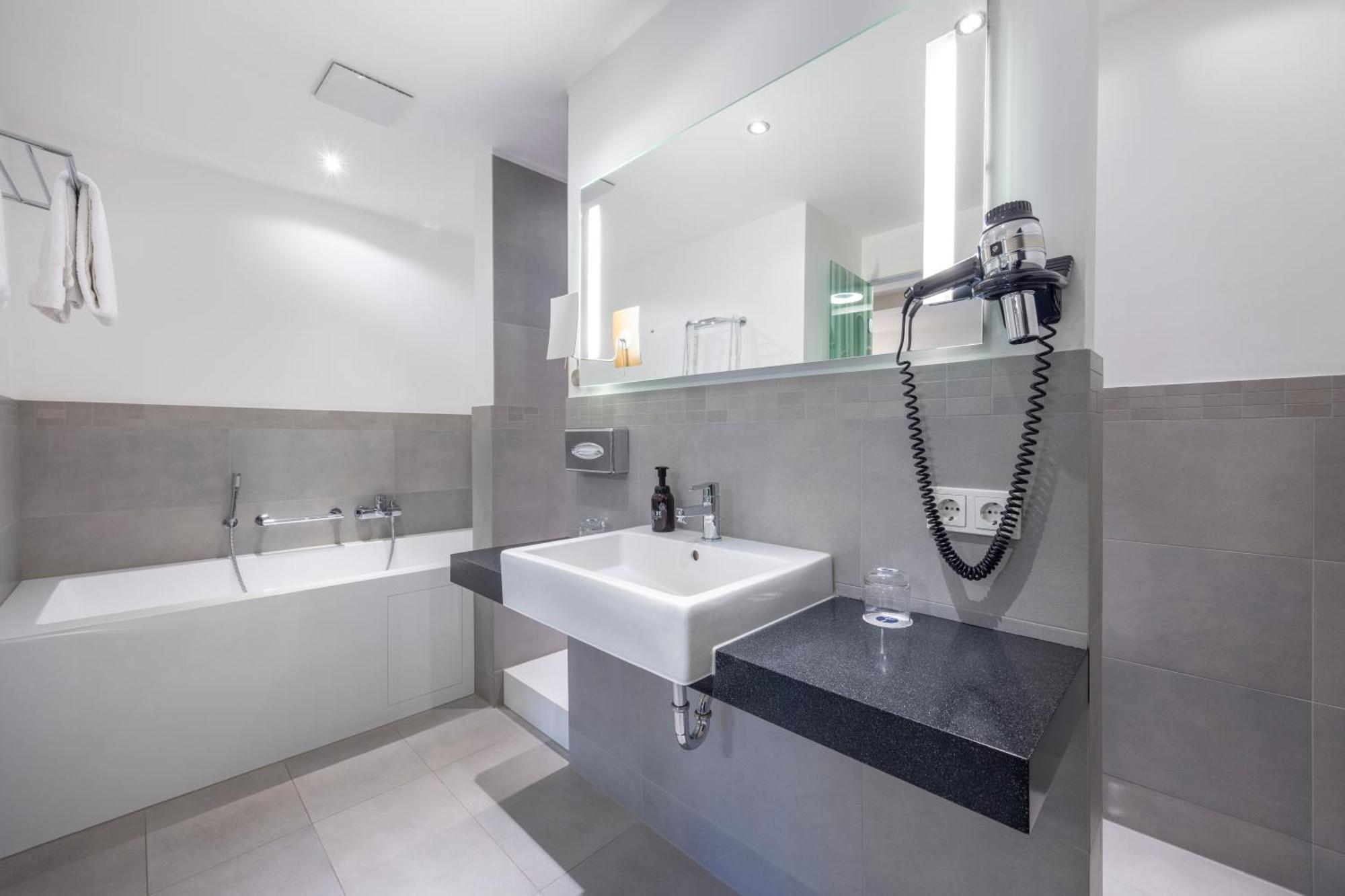 Fletcher Waldhotel Nordrhein-Westfalen Heiligenhaus Esterno foto