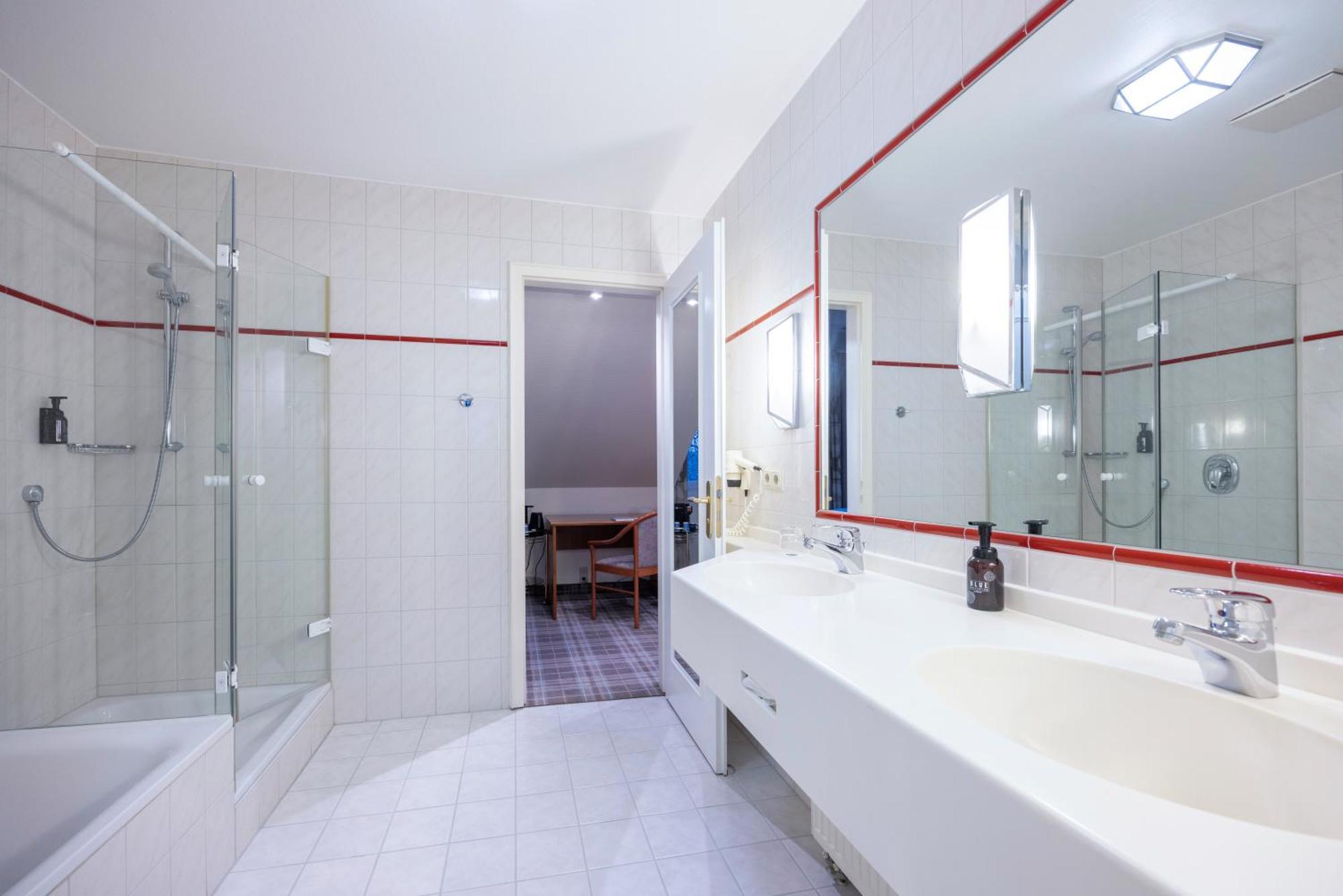 Fletcher Waldhotel Nordrhein-Westfalen Heiligenhaus Esterno foto